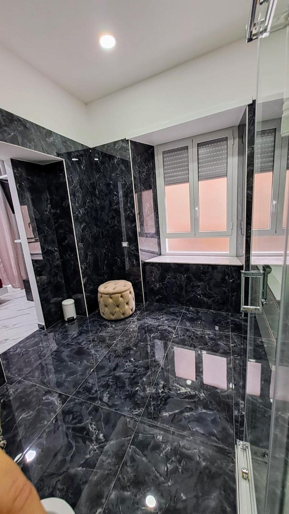La Finestra Sul Borgo Hotel Naples Exterior photo